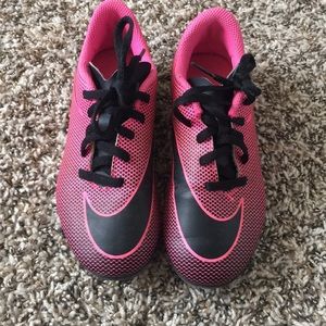 Girls Nike  youth soccer cleats